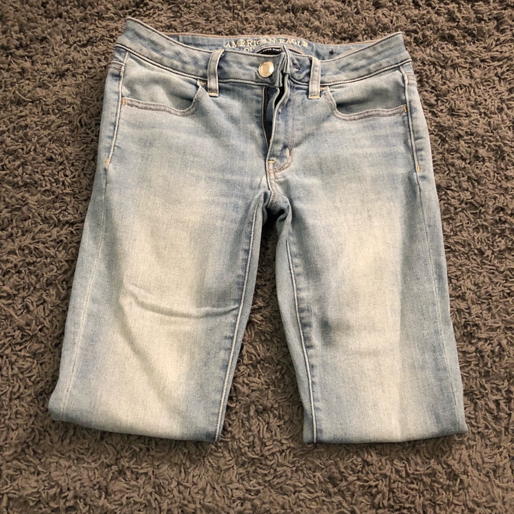 American Eagle Light Wash Jeans